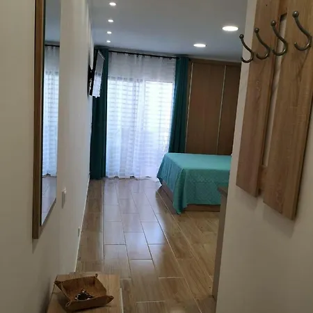 Lux *